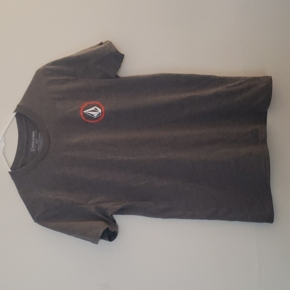 Small Volcom Tshirt